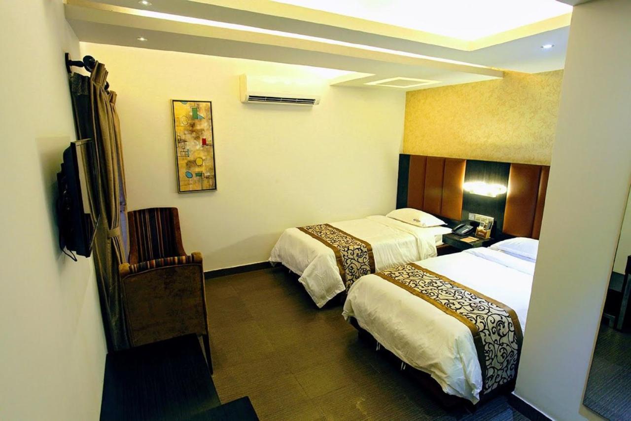 Galesia Hotel & Resort - ธากา ภายนอก รูปภาพ